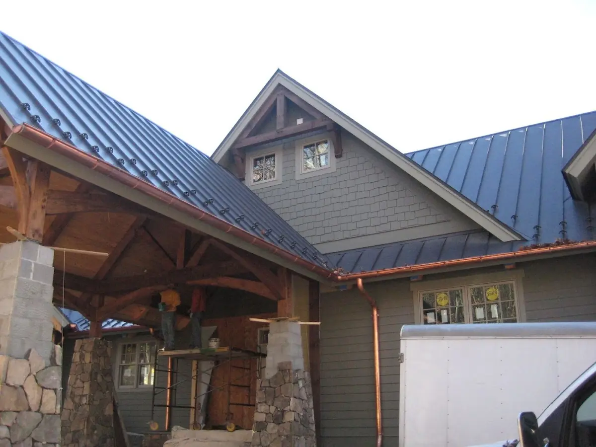 Craftsman Roofing team delivering quality roofing work in White Mill Crossing